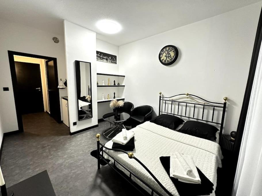 Studio Chess Mulhouse Exterior foto